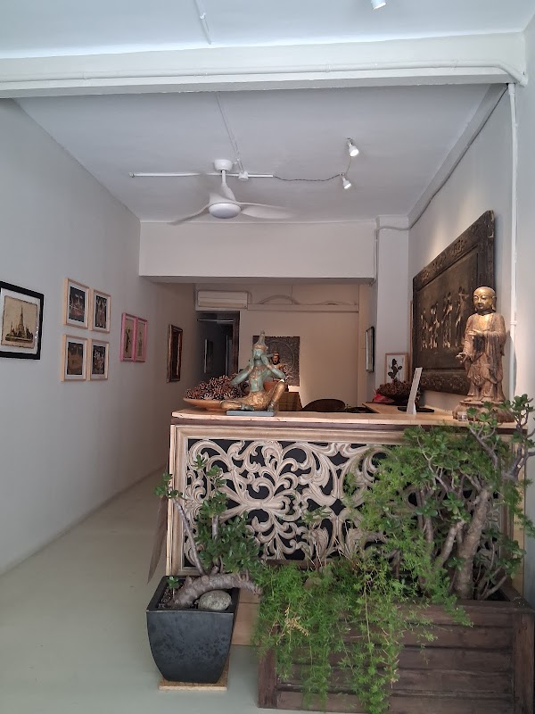 Sessió de massatge thai professional